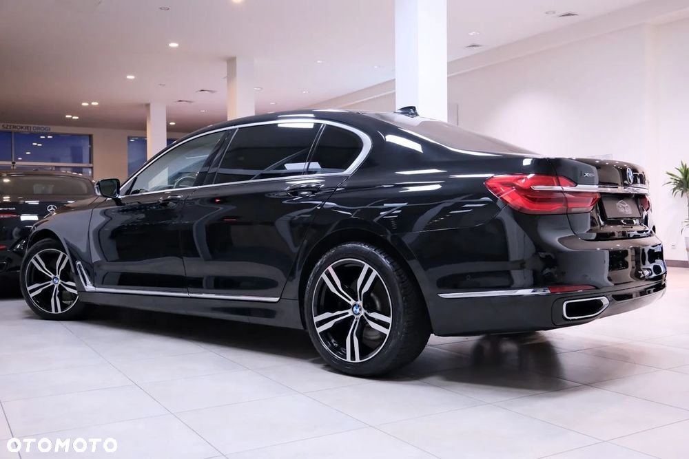 BMW Seria 7 750Li xDrive Edition Exclusive - 9