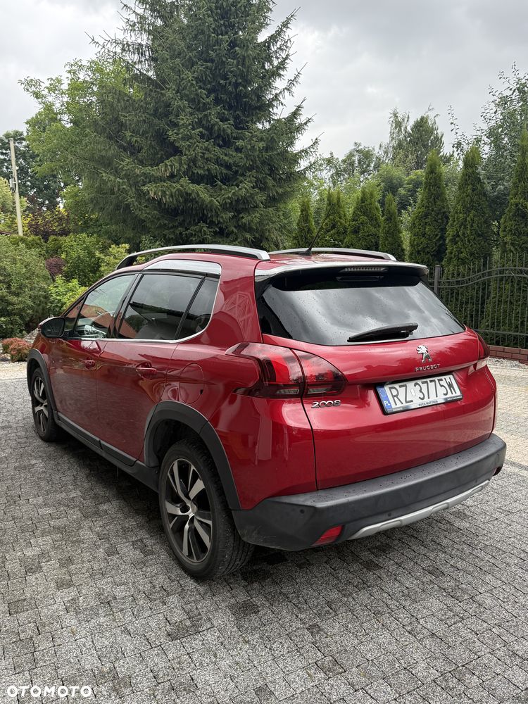 Peugeot 2008 1.2 Pure Tech GPF Allure S&S EAT6 - 5