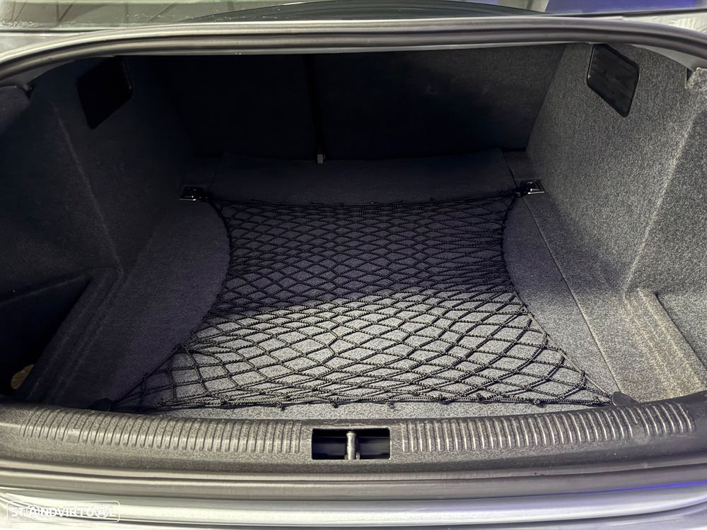Audi A4 2.0 TDI exclusive - 8