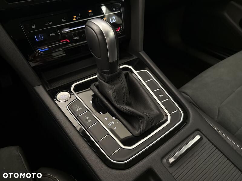 Volkswagen Passat 1.5 TSI EVO Elegance DSG - 18