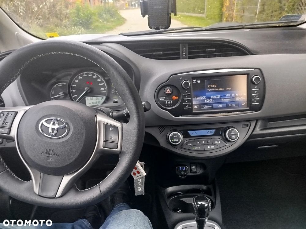 Toyota Yaris Hybrid 100 Active - 5