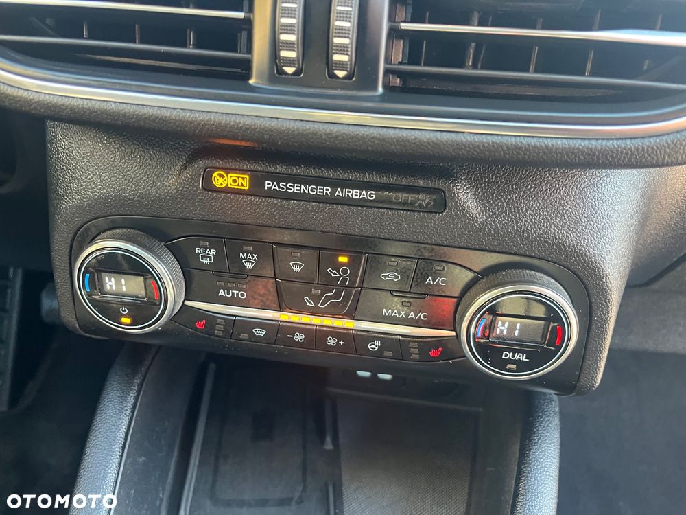 Ford Kuga 2.0 TDCi 4x2 Titanium - 33