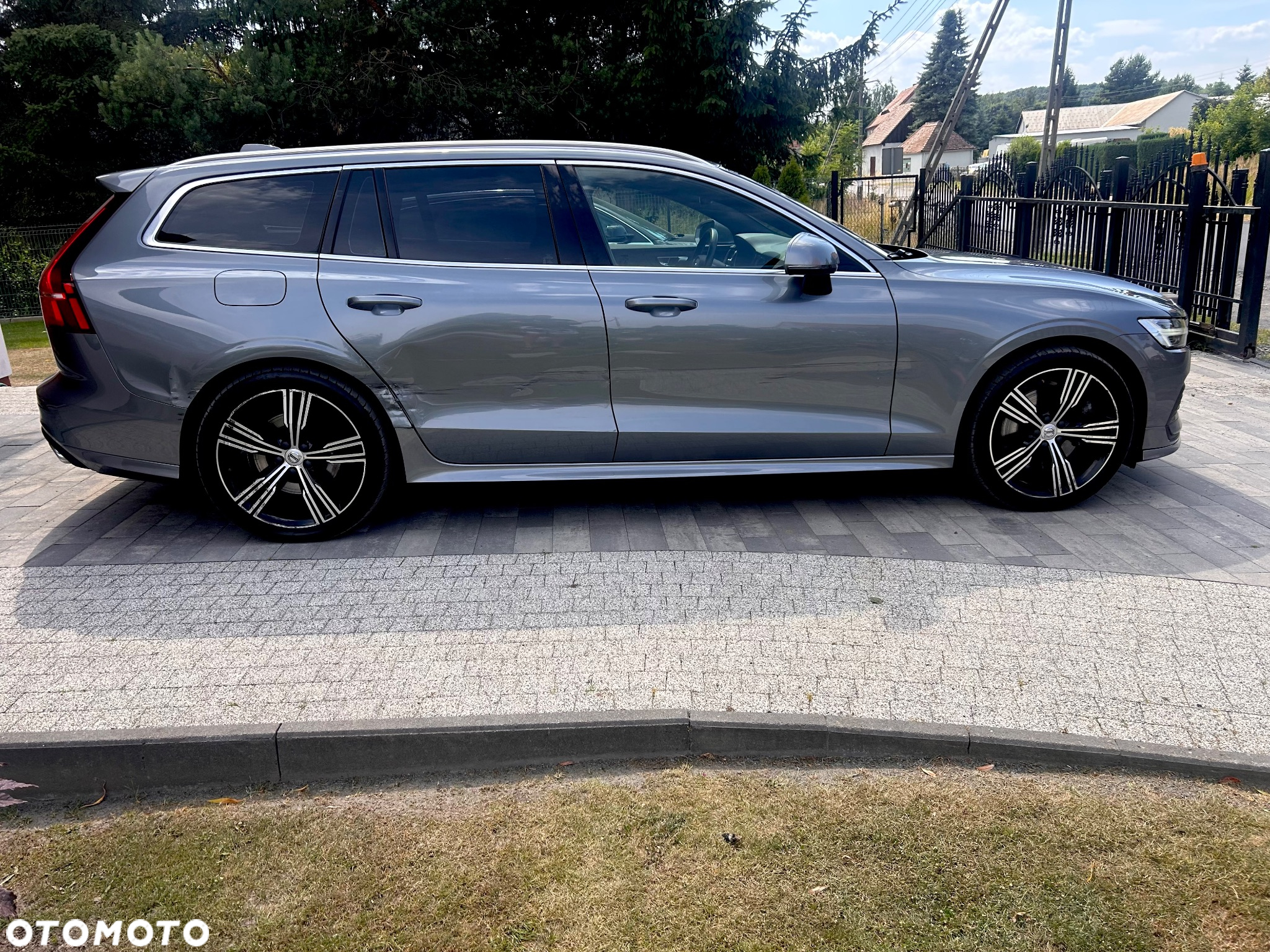 Volvo V60 T6 AWD Plug-In Hybrid Essential - 10