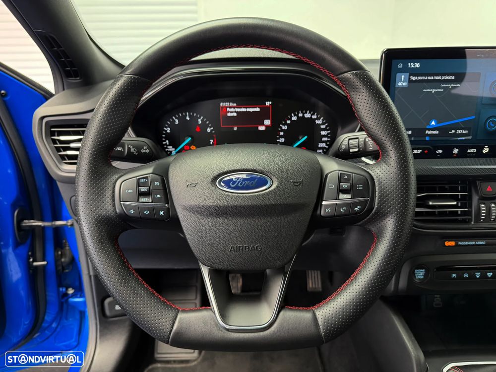 Ford Focus 1.0 EcoBoost MHEV ST-Line - 13