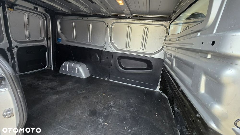 Renault Trafic - 15
