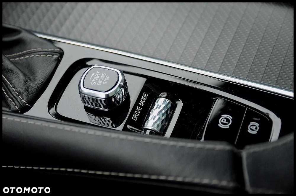 Volvo V90 Cross Country D5 AWD Ocean Race - 34