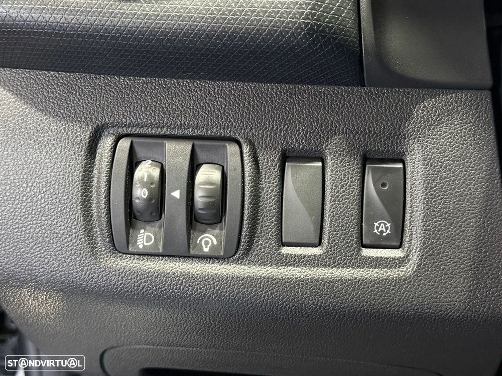 Renault Clio Sport Tourer 0.9 TCE Limited - 22