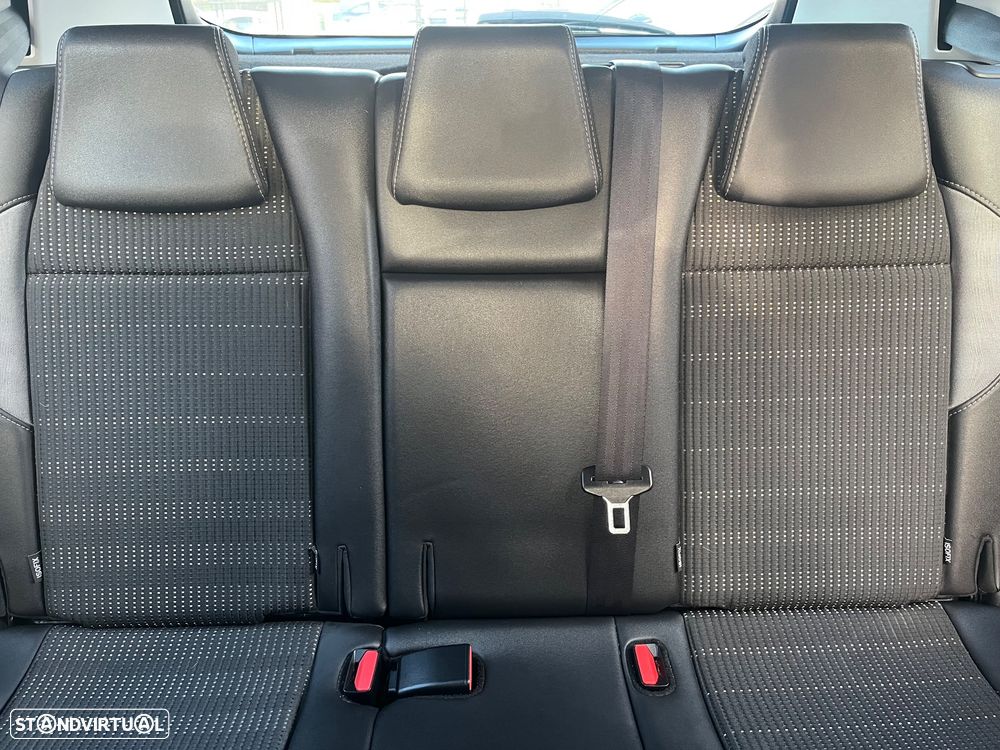 Peugeot 2008 PureTech 110 Stop&Start EAT6 Allure - 16
