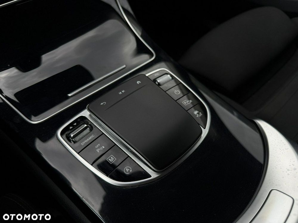 Mercedes-Benz GLC - 23