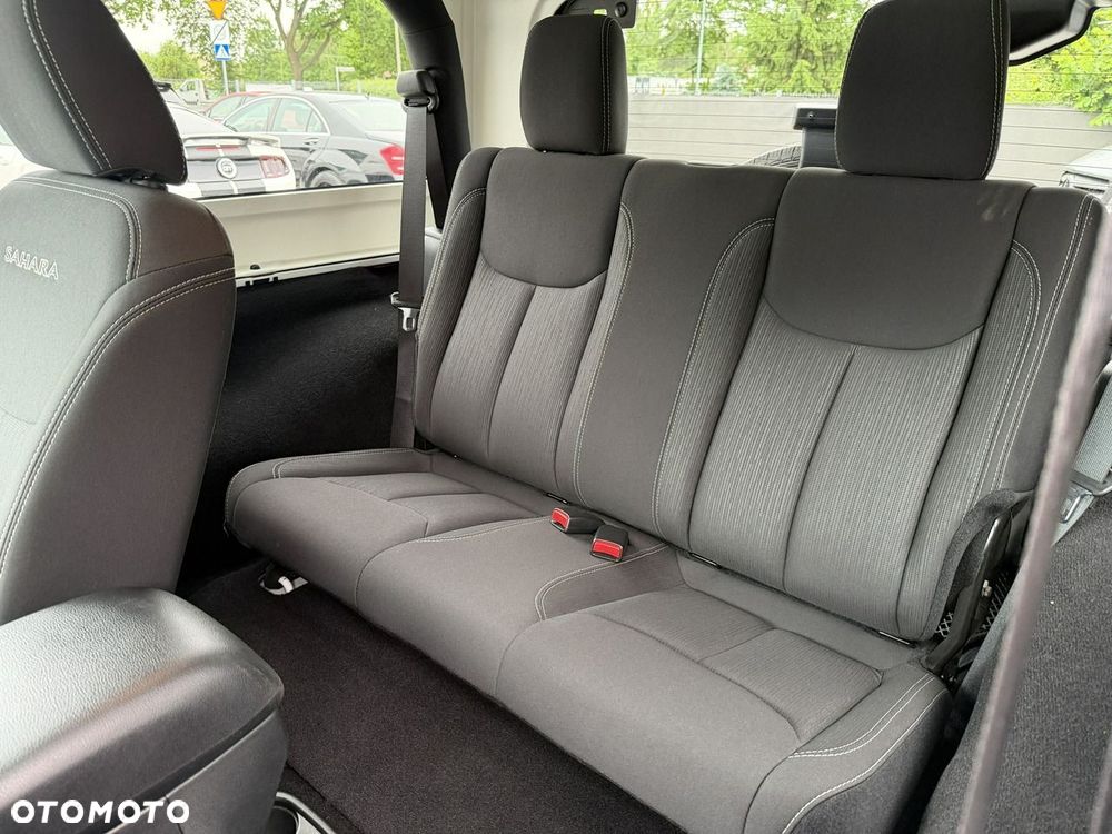 Jeep Wrangler 3.6 Sahara - 29