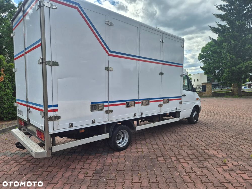 Mercedes-Benz Sprinter - 22