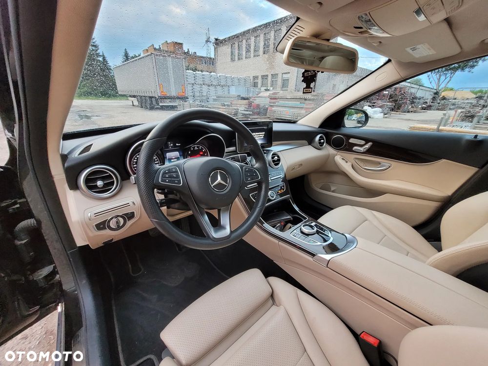Mercedes-Benz Klasa C 300 9G-TRONIC - 11