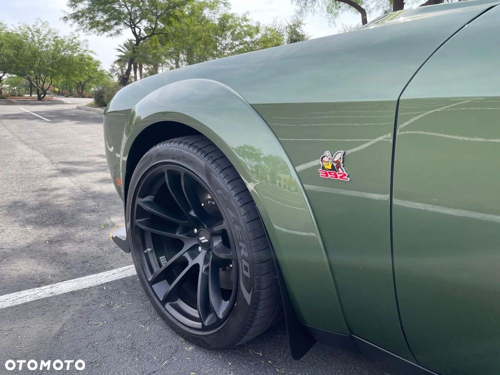 Dodge Challenger Automatik 392 Hemi Scat Pack Shaker - 12
