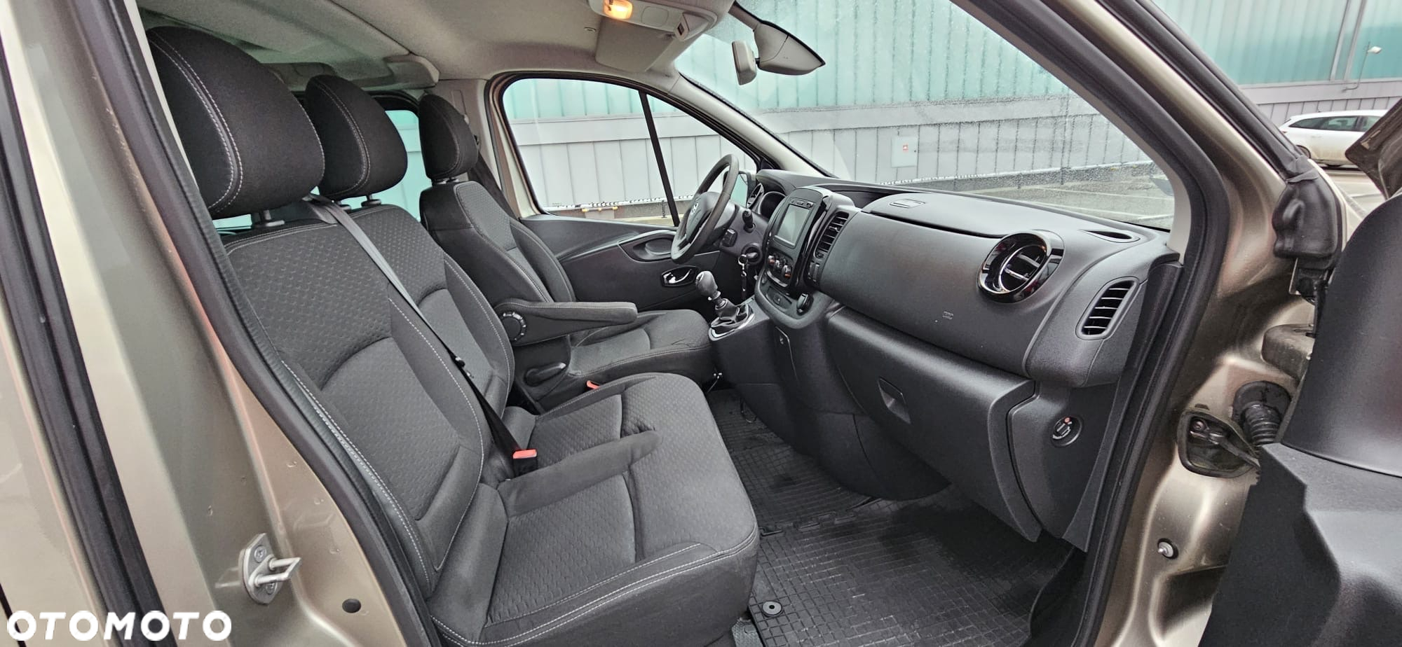 Opel Vivaro - 9