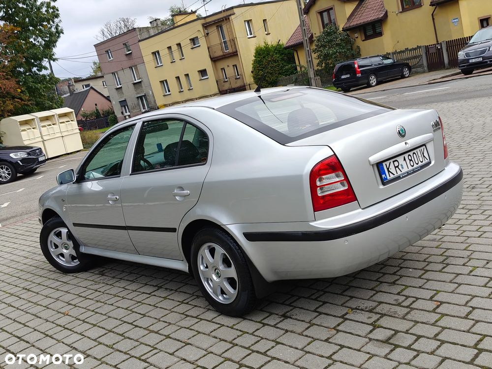 Skoda Octavia 2.0 Ambiente - 2