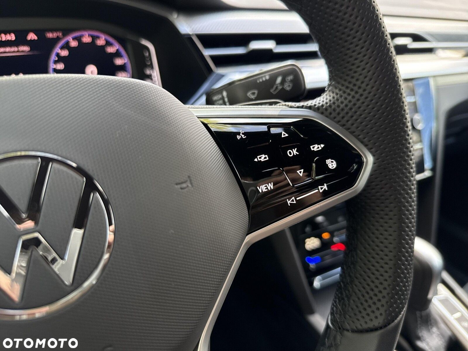 Volkswagen Arteon 2.0 TSI R-Line DSG - 18