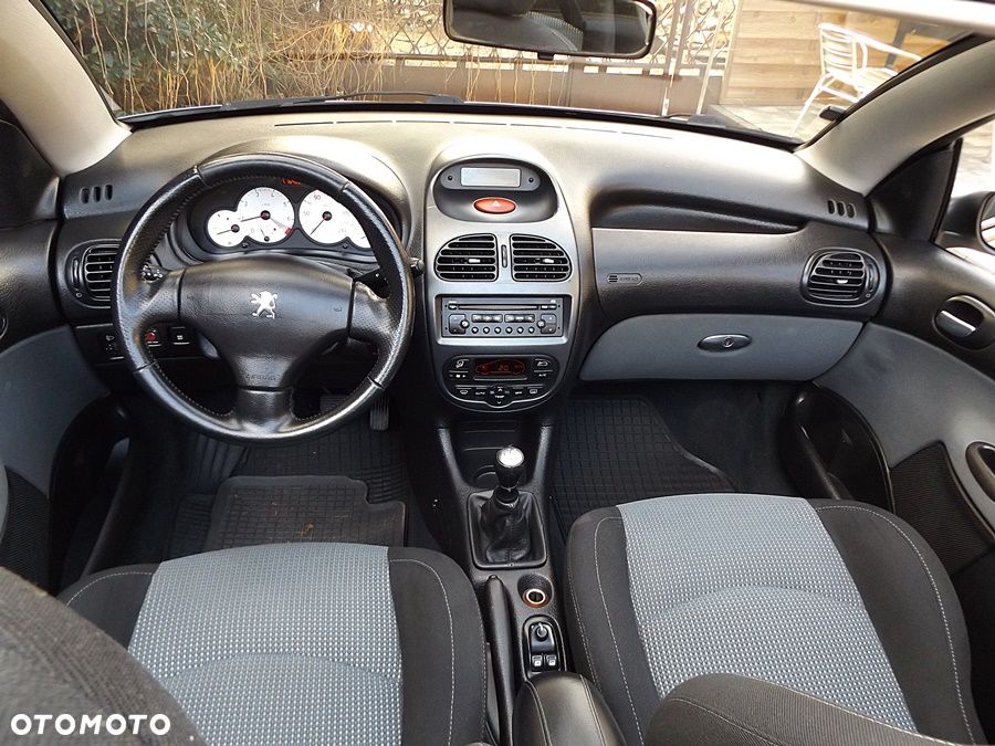 Peugeot 206 CC - 11