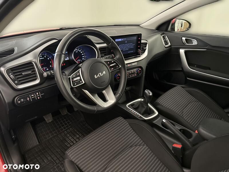 Kia Ceed 1.5 T-GDI M - 10
