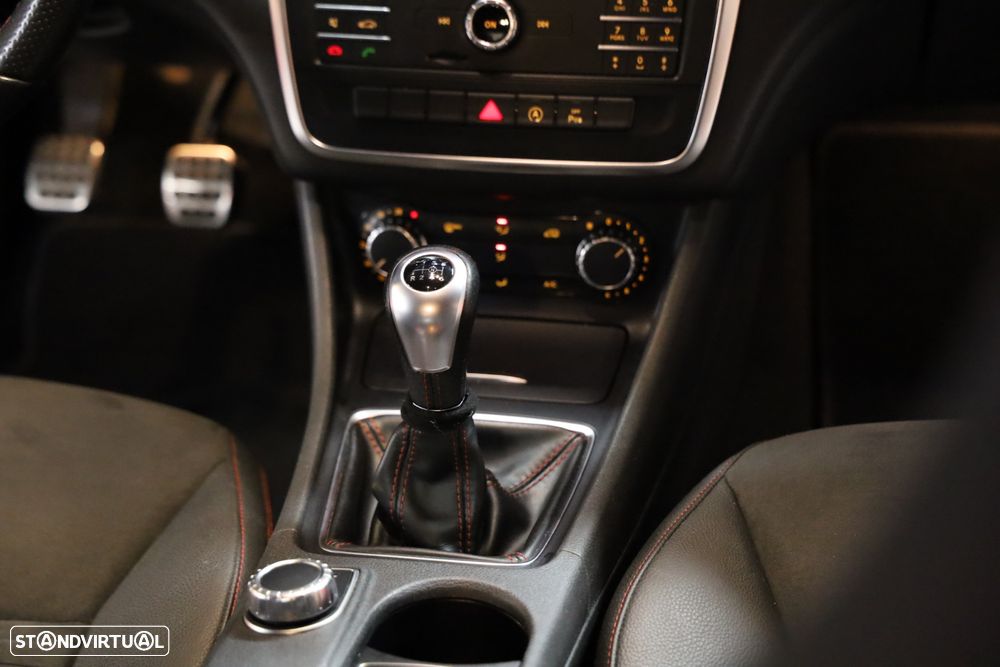 Mercedes-Benz CLA 180 CDI AMG Line - 19