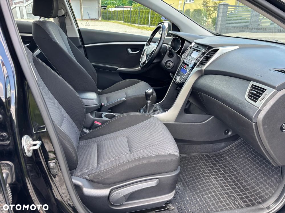 Hyundai i30 Kombi 1.6 CRDI Select - 9