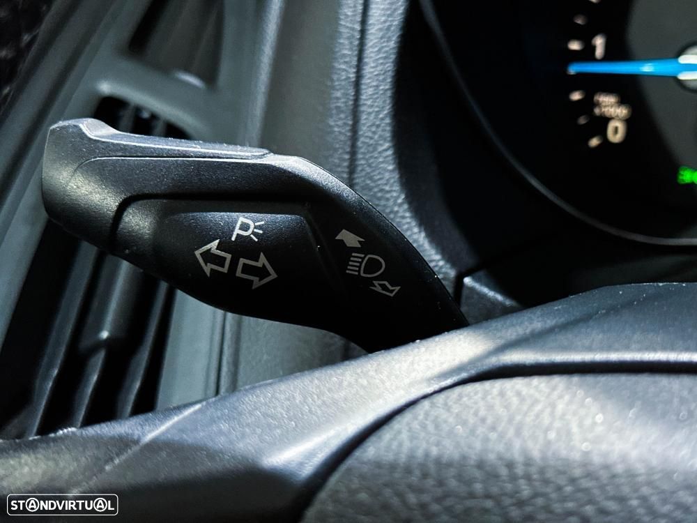 Ford Focus 1.6 TDCi Titanium — fotografia 44