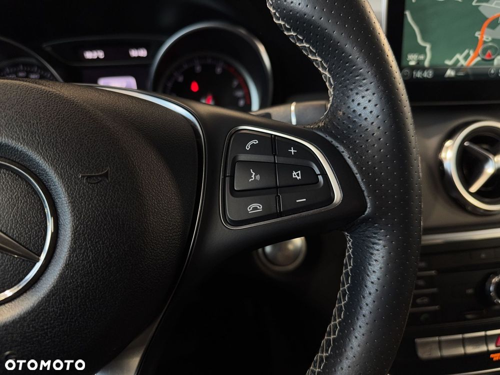 Mercedes-Benz GLA - 20