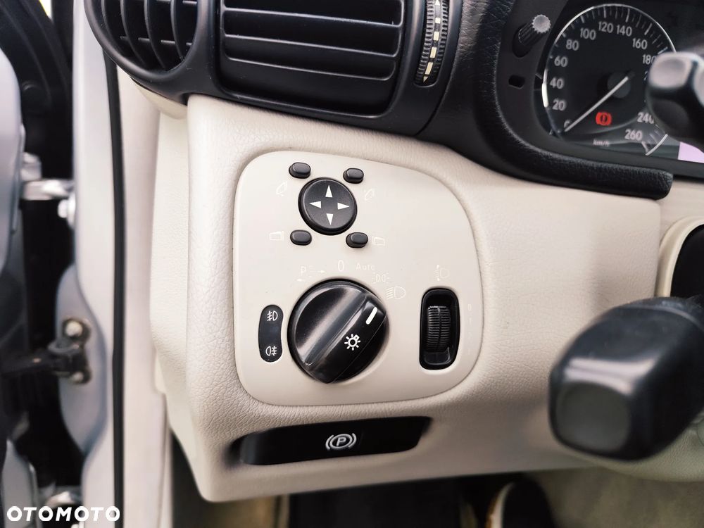 Mercedes-Benz Klasa C - 26