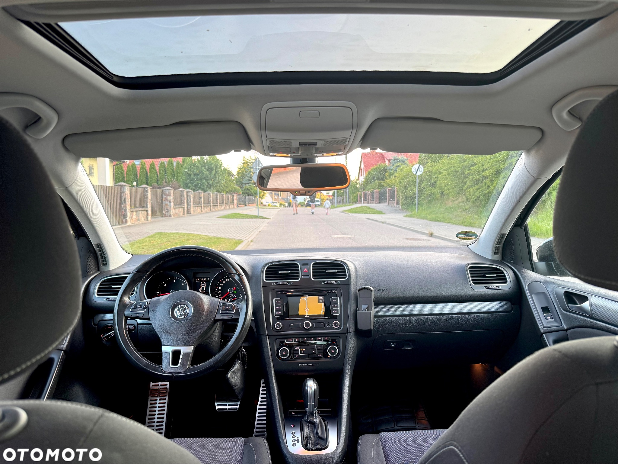 Volkswagen Golf VI 2.0 TDI Comfortline DSG - 6