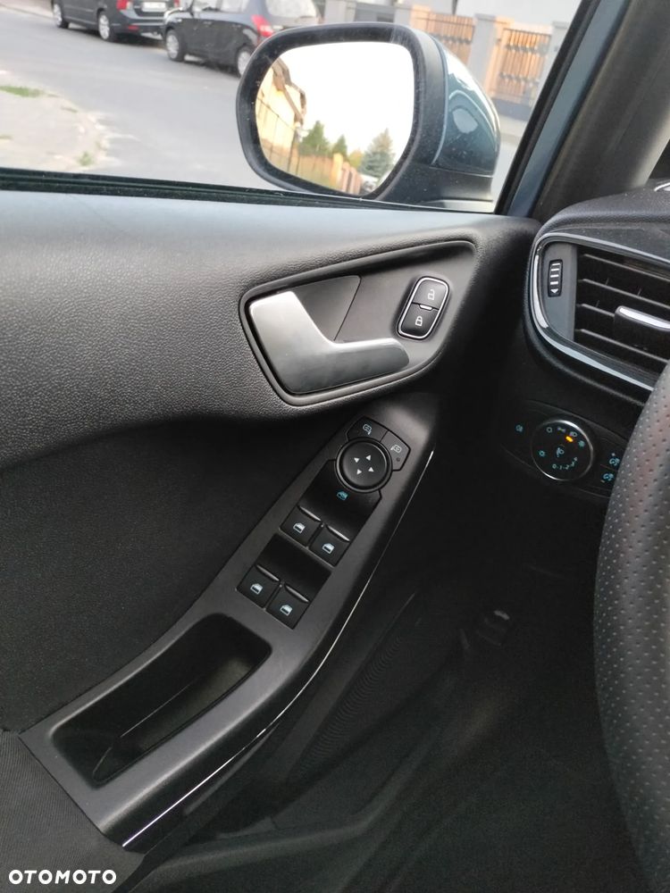 Ford Fiesta 1.0 EcoBoost S&S ST-LINE X - 19