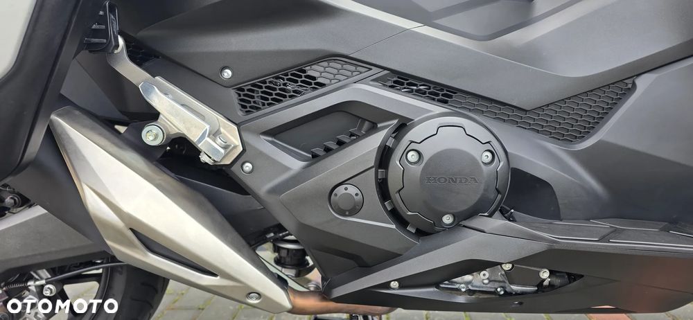 Honda NSS - 19