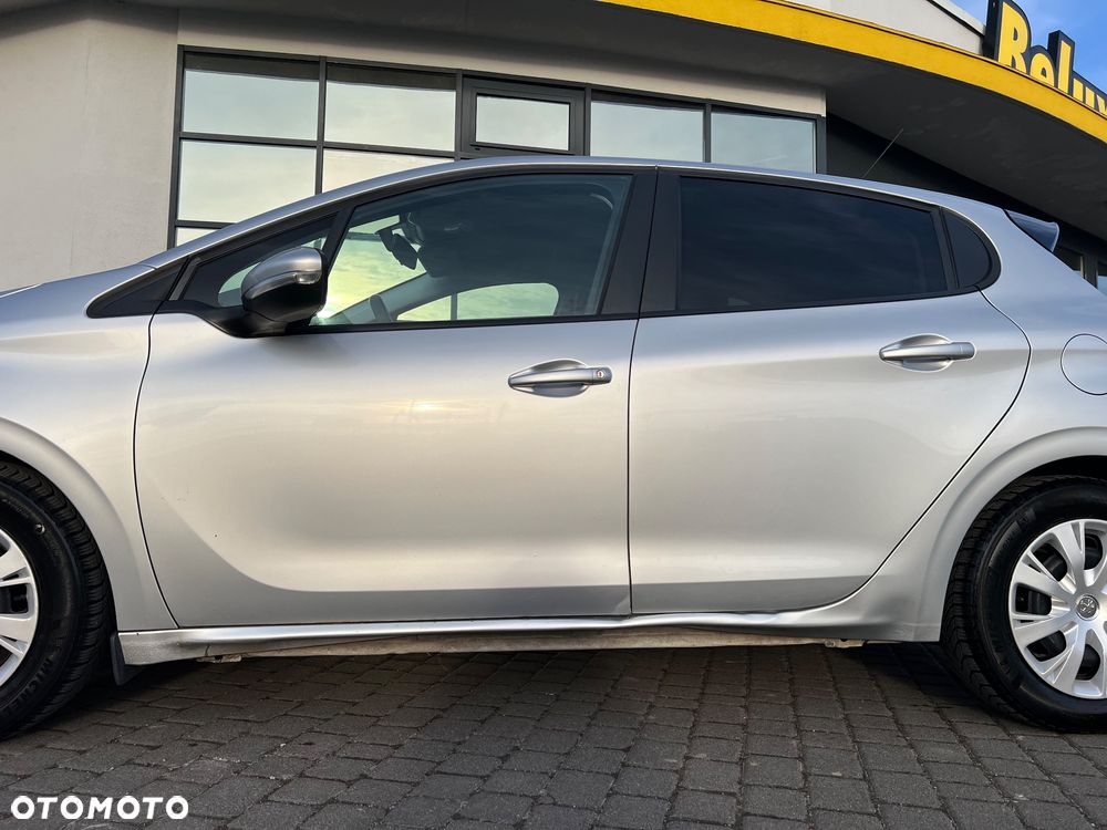 Peugeot 208 1.6 BlueHDi Allure S&S - 5