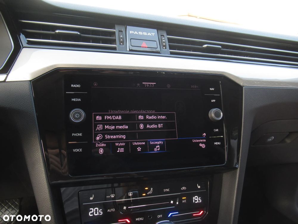 Volkswagen Passat 1.5 TSI EVO Business DSG - 33