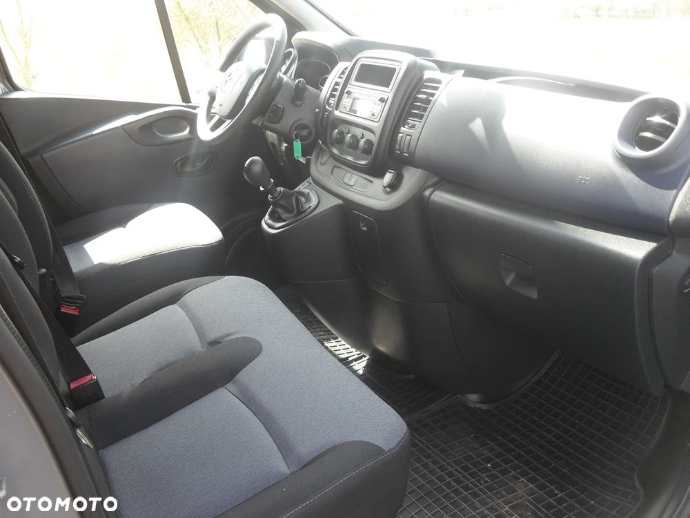 Opel Vivaro - 10
