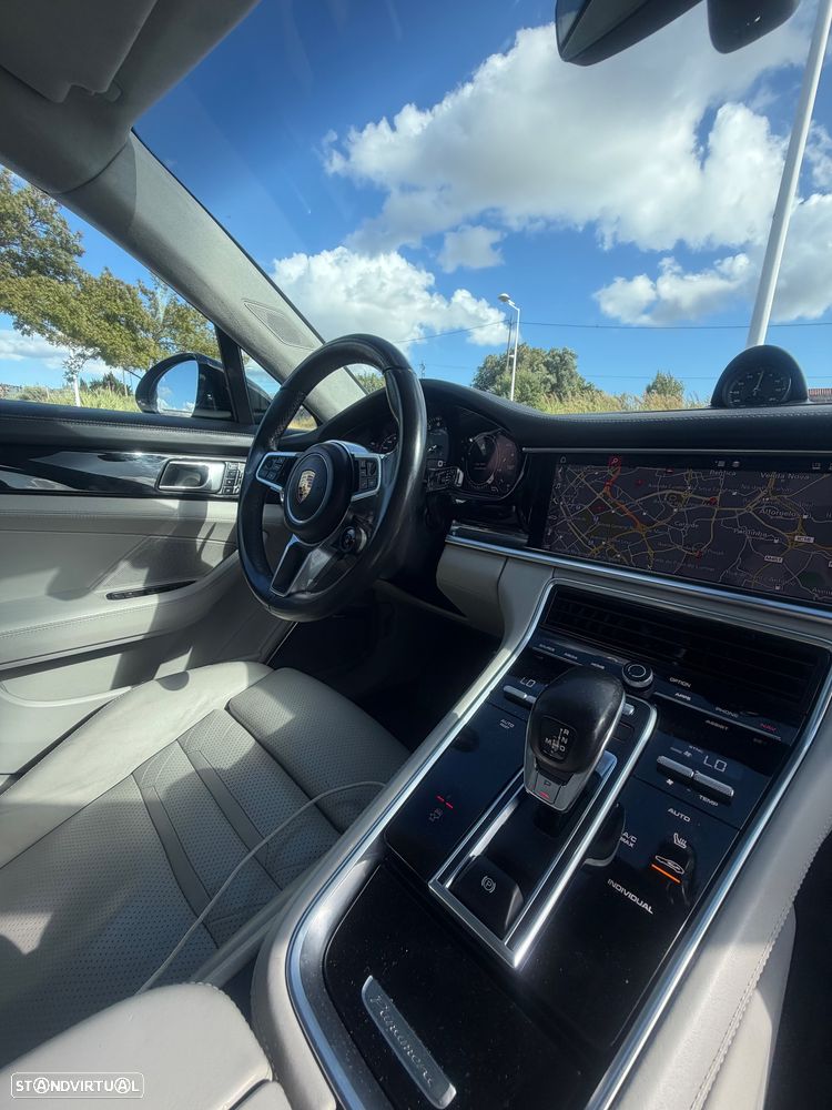 Porsche Panamera 4 E-Hybrid Executive - 4