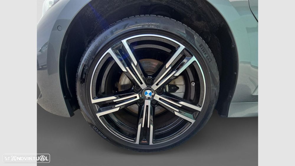 BMW 330 e Pack Desportivo M Auto - 16