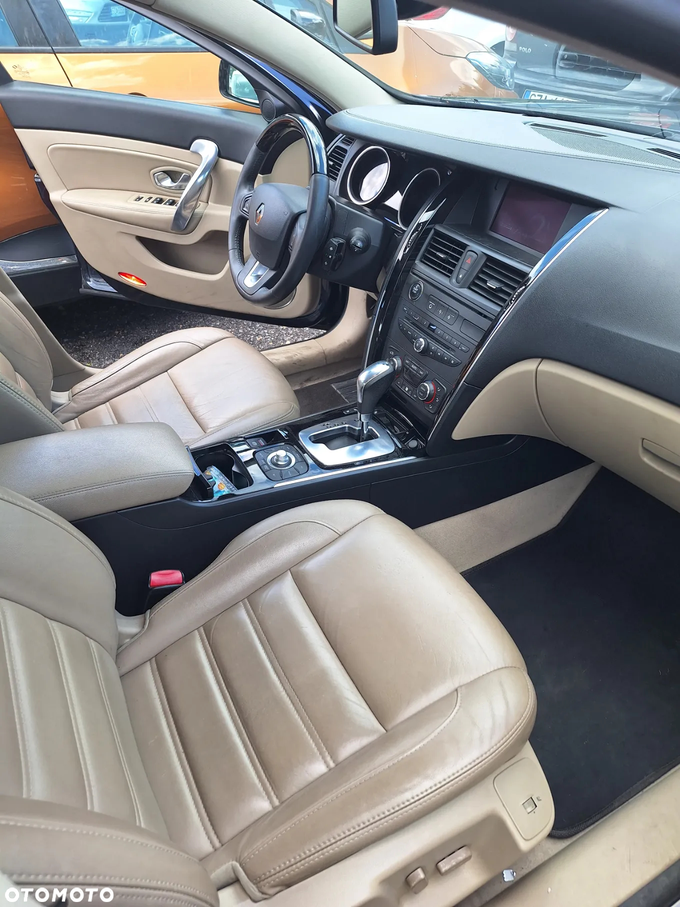 Renault Laguna dCi 110 FAP Bose Edition - 6