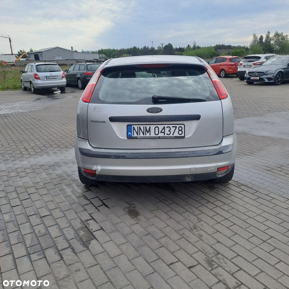 Ford Focus 1.6 16V Style - 4