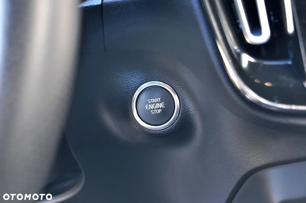 Volvo XC 40 T3 R-Design - 27