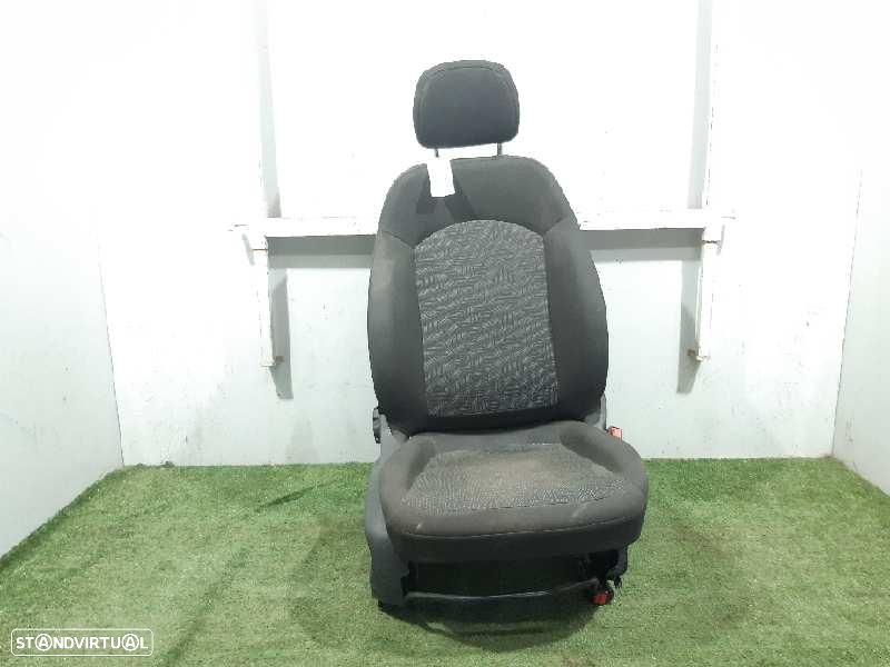 BANCO FRENTE DIREITO OPEL CORSA - 1