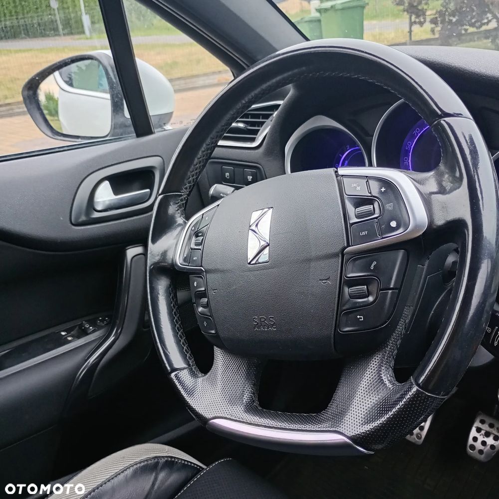 Citroën DS4 e-HDi 115 Chic - 14