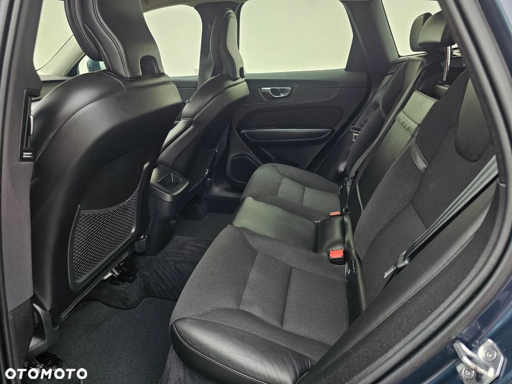 Volvo XC 60 B4 D Geartronic Momentum - 20