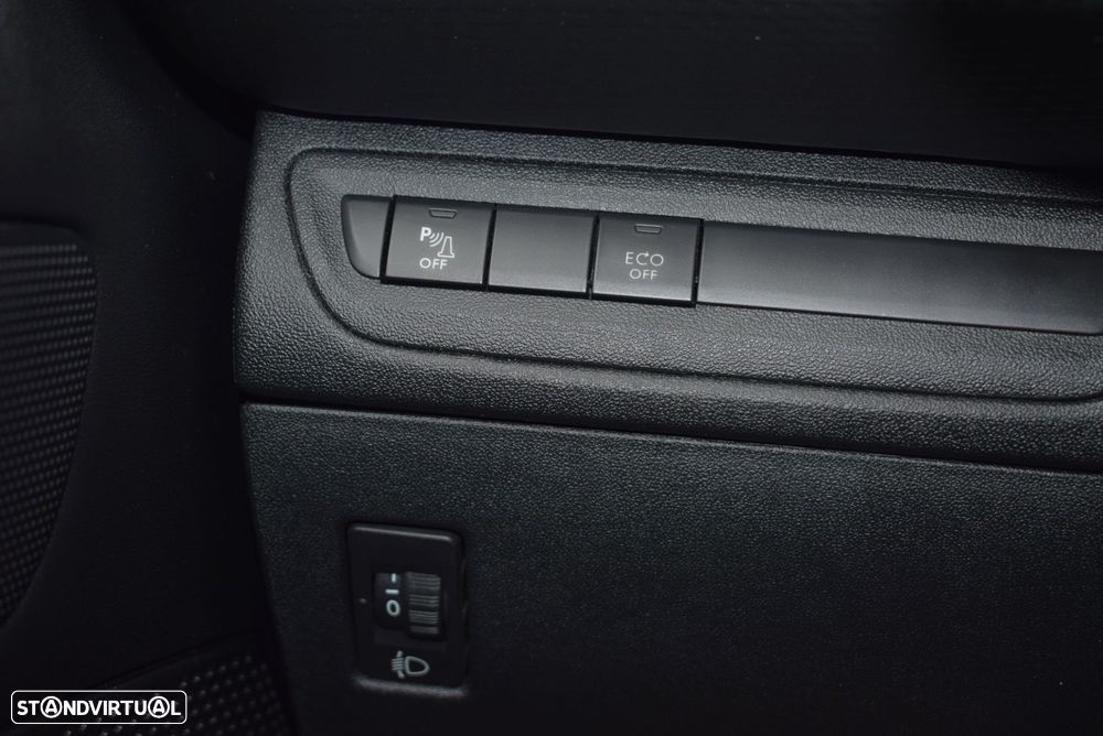 Peugeot 208 1.2 PureTech GT Line - 22