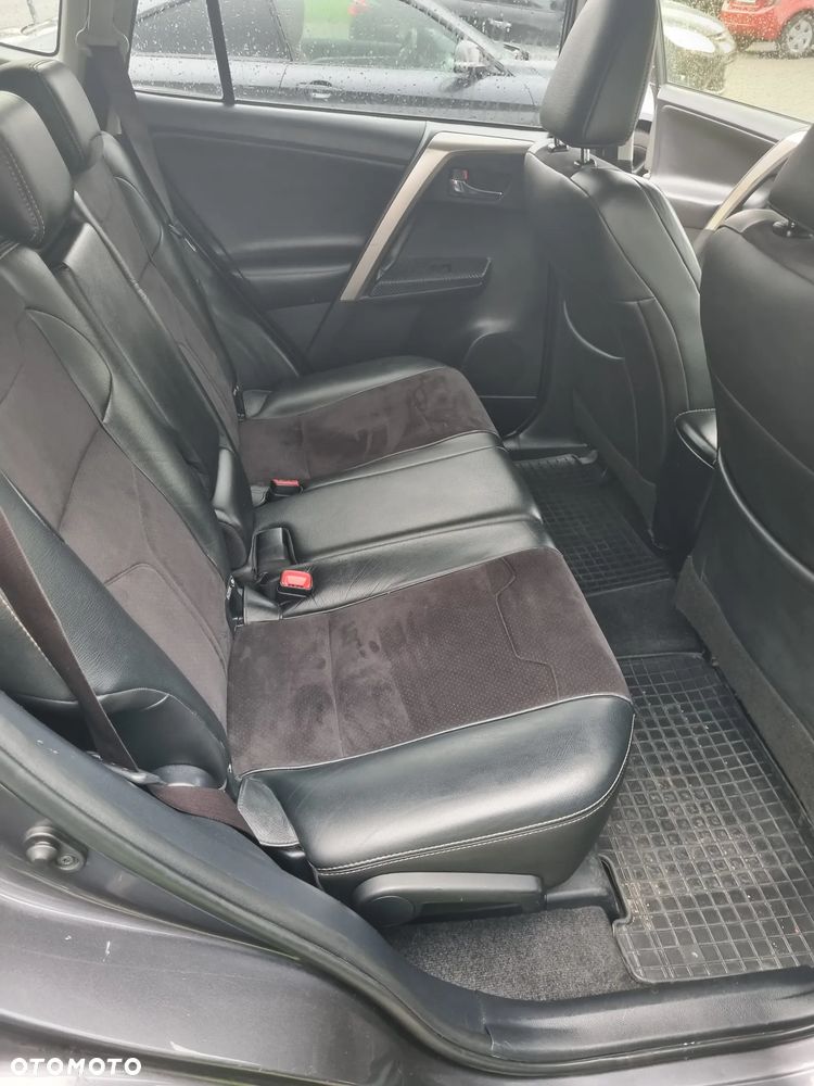 Toyota RAV4 2.0 D-4D 4x4 - 9