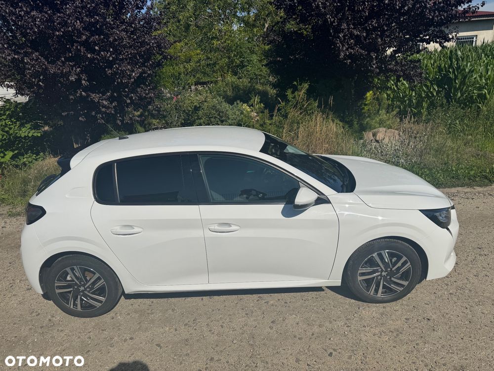 Peugeot 208 - 10