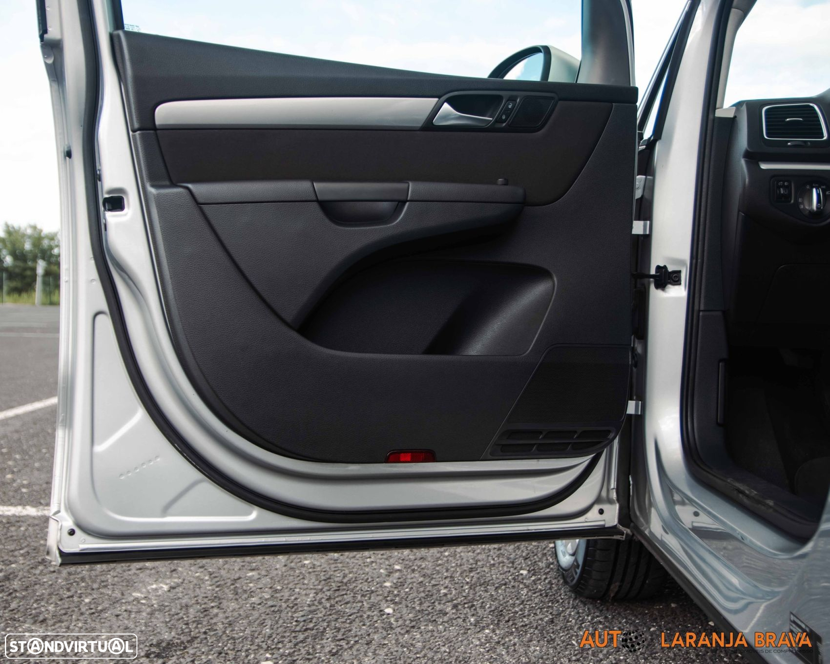 VW Sharan 2.0 TDI Confortline - 32