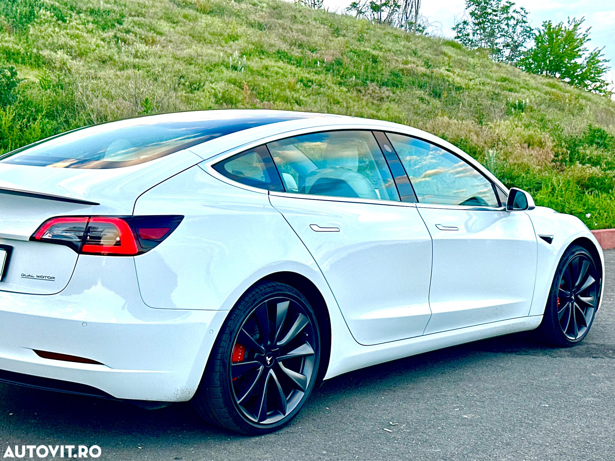 Tesla Model 3 Langstreckenbatterie Allradantrieb Dual Motor Performance - 4