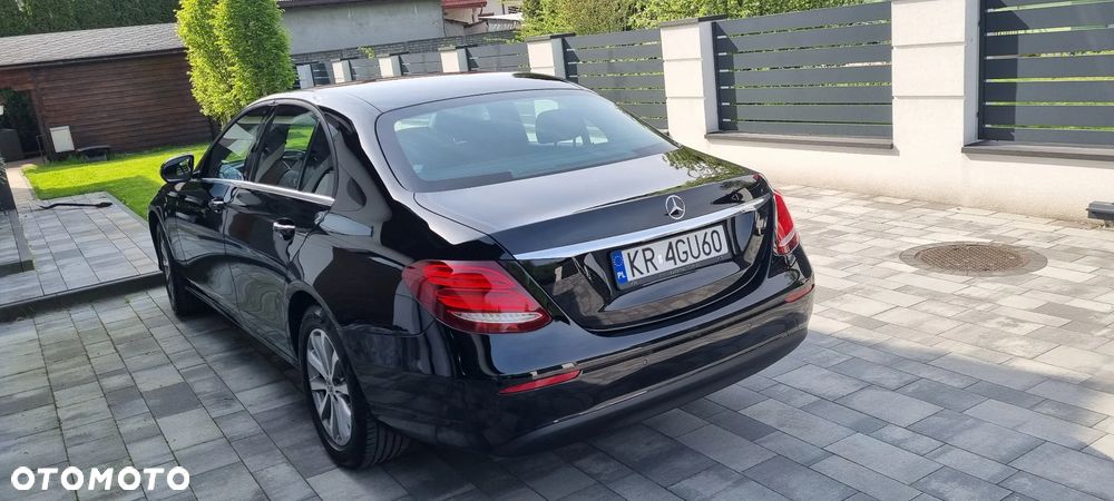 Mercedes-Benz Klasa E 220 d 4-Matic 9G-TRONIC - 3