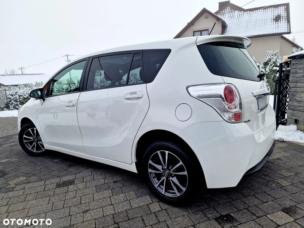 Toyota Verso 1.6 Premium - 2