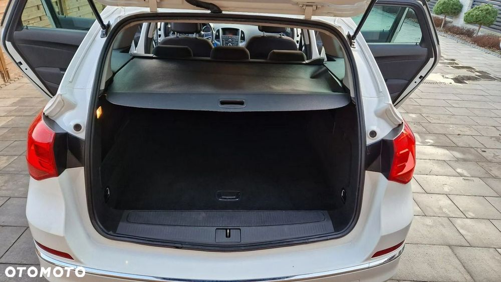 Opel Astra 1.4 Turbo Style - 11