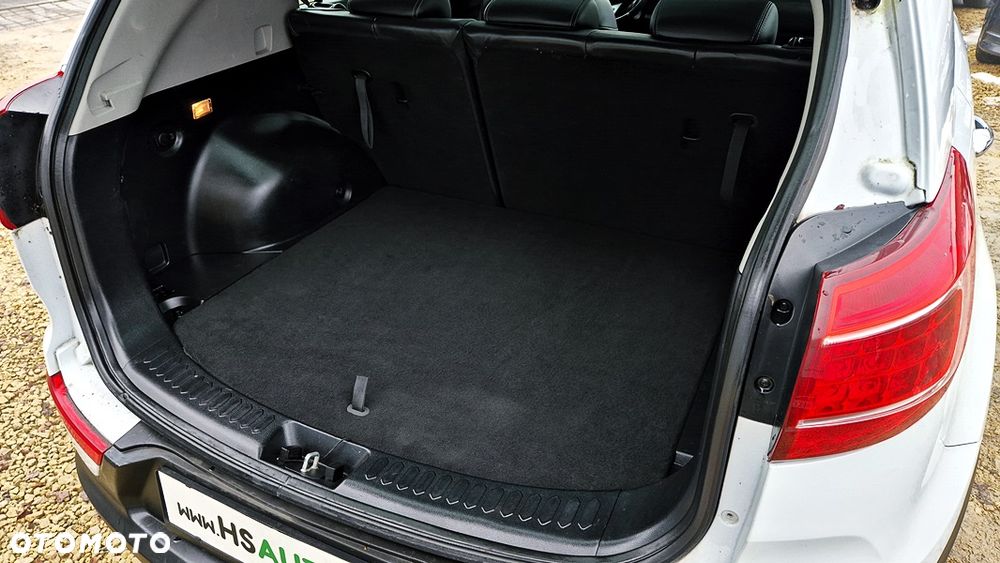 Kia Sportage 2.0 CVVT 2WD Spirit - 33